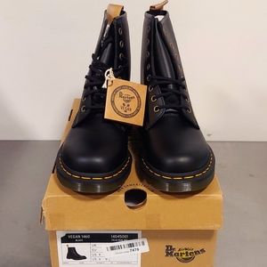 NIB Dr. Martens Vegan 1460 Felix Rub Off